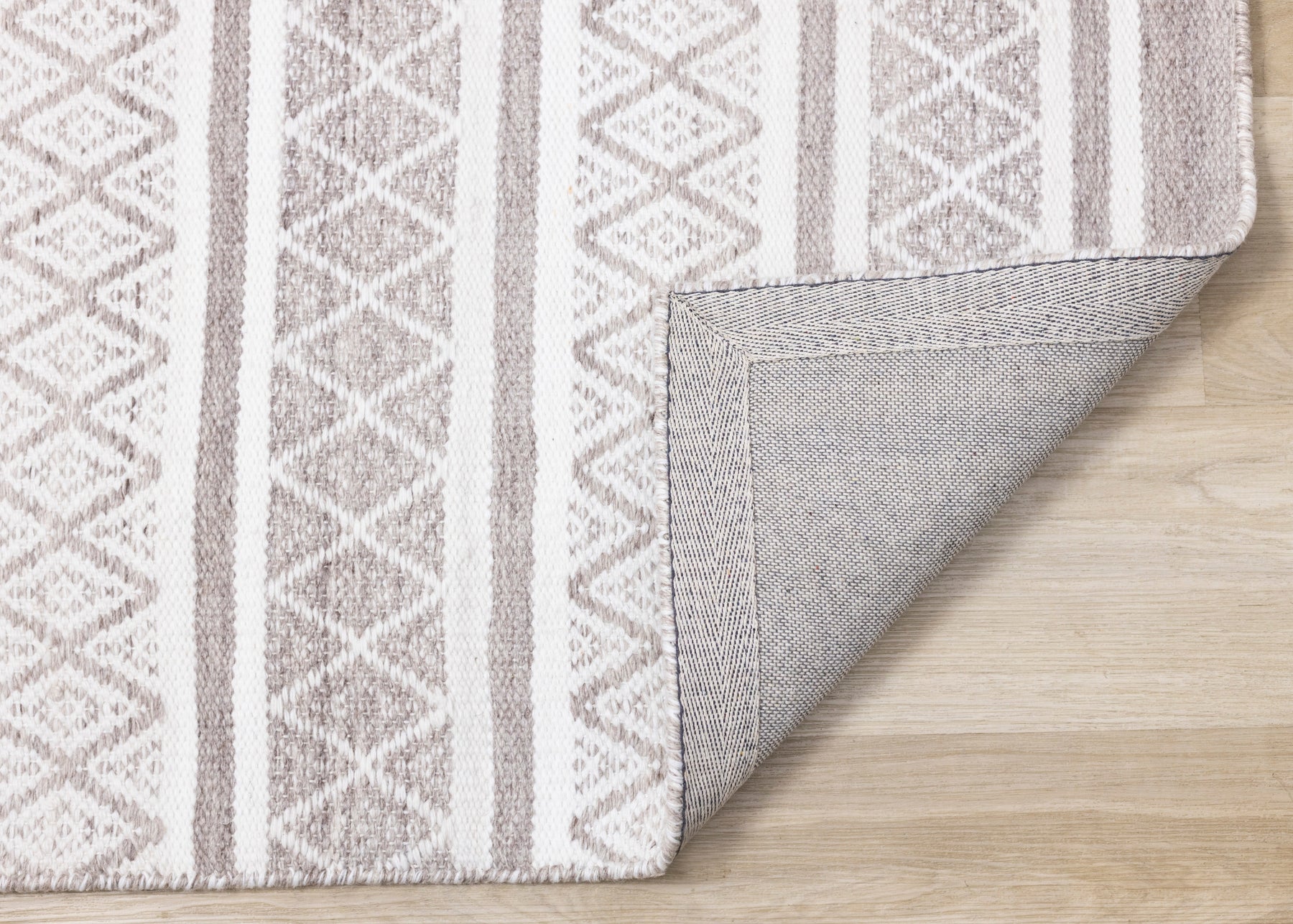 Cream Pattern Entry Rug Aspen Grey Cream Striped Diamond Pattern Rug – Devos Furniture Inc.